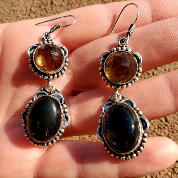 New Black Onyx and Peach Quartz Silver Earrings. - Picture 5 of 12